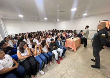Parceria entre Polícia Civil e Prefeitura de Pinheiros promove “Papo de Responsa” nas escolas municipais