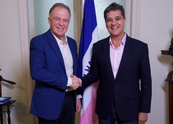 Governador Renato Casagrande confirma vice Ricardo Ferraço como candidato do grupo do Governo ao Palácio Anchieta em 2026