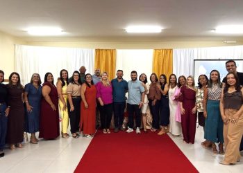 Diretores eleitos da Rede Municipal de Ensino tomam posse em solenidade oficial