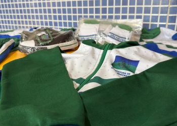 São Mateus: Entrega de materiais escolares avança e uniformes começam a chegar nesta sexta (27)