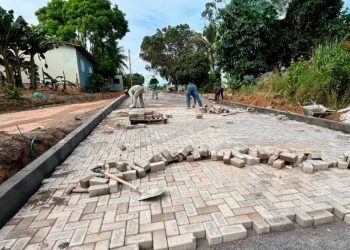 Prefeitura de Pinheiros inicia calçamento no Assentamento Olinda II