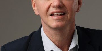 Ex-prefeito de Sooretama, Alessandro Broedel anuncia pré-candidatura a deputado federal