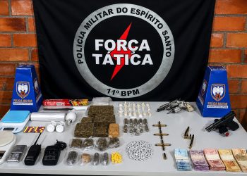 POLICIAIS DO 11º BPM APREENDEM ARMAS, DROGAS E DUAS MOTOCICLETAS DURANTE OPERAÇÃO EM ÁGUA DOCE DO NORTE