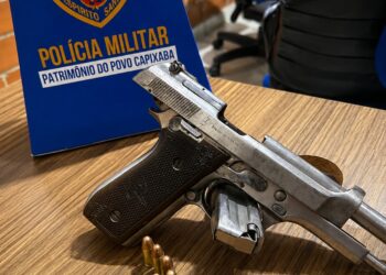 POLICIAIS DO 11º BPM APREENDEM PISTOLA COM NUMERAÇÃO SUPRIMIDA APÓS PERSEGUIÇÃO EM BARRA DE SÃO FRANCISCO POLICIAIS DO 11º BPM APREENDEM PISTOLA COM NUMERAÇÃO SUPRIMIDA APÓS PERSEGUIÇÃO EM BARRA DE SÃO FRANCISCO