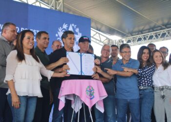Governador inaugura trecho da ES-230 em Vila Valério e anuncia novos investimentos para Jaguaré
