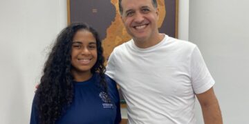 Uniforme escolar passa a ser direito permanente de alunos do ensino médio no ES