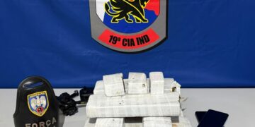 Operação integrada entre Polícia Militar e Polícia Civil desarticula ponto de tráfico e apreende cerca de 8 quilos de drogas em Montanha Operação integrada entre Polícia Militar e Polícia Civil desarticula ponto de tráfico e apreende cerca de 8 quilos de drogas em Montanha