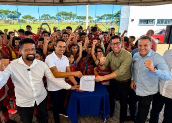 Em 11 cidades, Marcelo Santos inaugura e autoriza novos Campos Bom de Bola pelo Estado Em 11 cidades, Marcelo Santos inaugura e autoriza novos Campos Bom de Bola pelo Estado