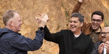 RealTime: Governador Ricardo chega a 41% e vence em todos os cenários de 1º e 2º turnos RealTime: Governador Ricardo chega a 41% e vence em todos os cenários de 1º e 2º turnos