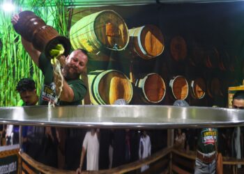 São Roque do Canaã desafia o próprio recorde e prepara caipirinha de 1.500 litros para o 2º Festival da Cachaça