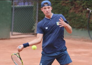 Capixaba Victor Pignaton estreia com vitória arrasadora e Brasil bate a Venezuela no Sul-Americano de 16 anos