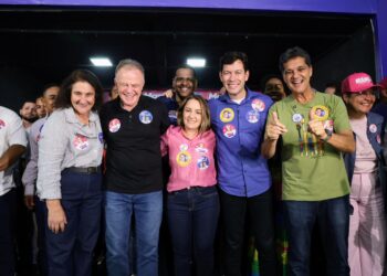 Lançamento de Emanuela reúne multidão de lideranças de Norte a Sul e consolida apoio do prefeito Arnaldinho