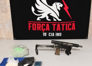 Força Tática apreende submetralhadora e drogas em Ponto Belo Força Tática apreende submetralhadora e drogas em Ponto Belo
