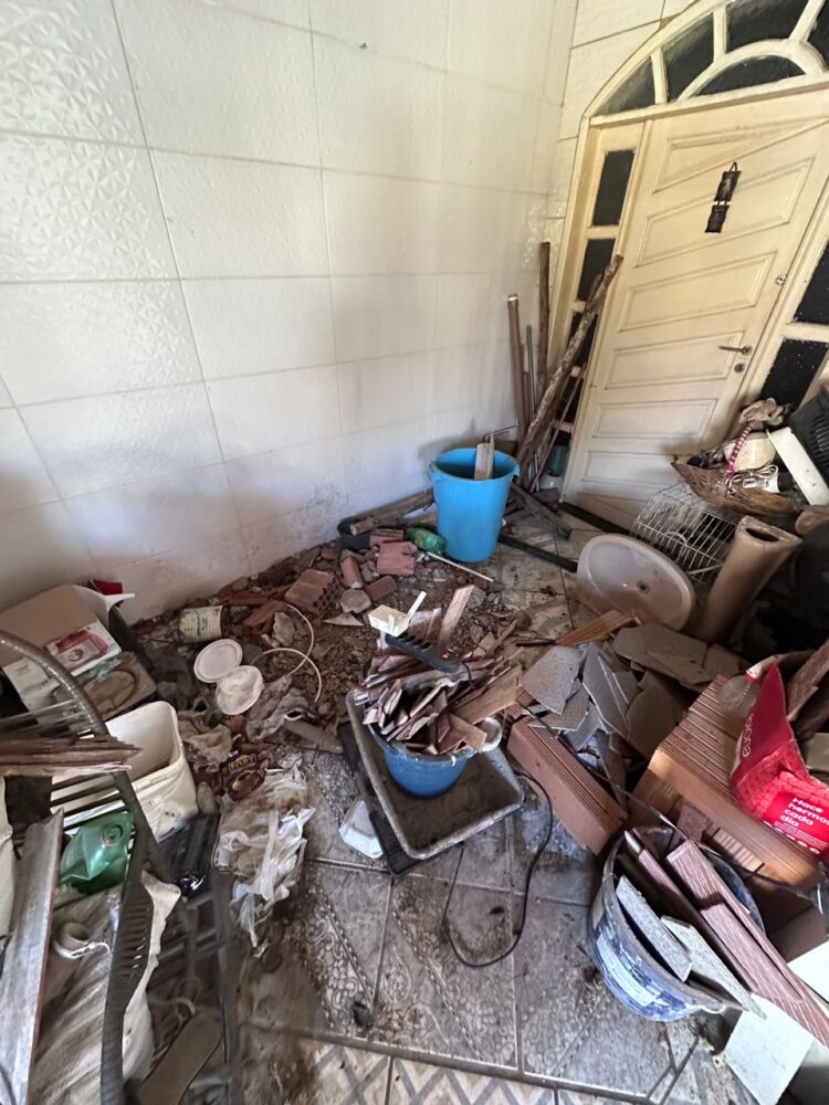 CPI de Maus-tratos aos Animais resgata cachorro da raça Pug abandonado e maltratado e prendem tutor por maus-tratos em Vitória