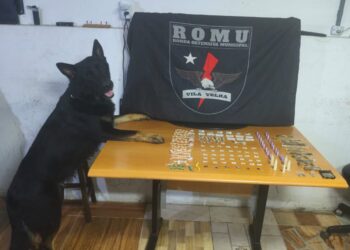Guarda e Polícia Militar apreendem maconha, crack, cocaína e haxixe Guarda e Polícia Militar apreendem maconha, crack, cocaína e haxixe