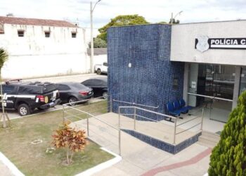 Homem é preso em hospital de São Mateus por tentativa de feminicídio na Bahia Homem é preso em hospital de São Mateus por tentativa de feminicídio na Bahia
