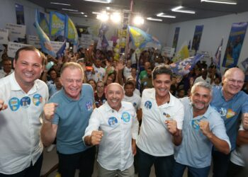 Com Ferraço e Casagrande no palanque, Anadelso mostra força ao lançar candidatura no Comitê de Dr. Victor