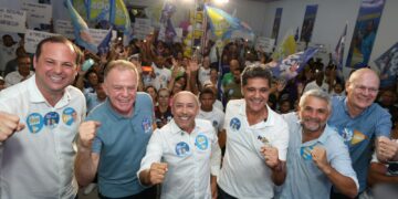Com Ferraço e Casagrande no palanque, Anadelso mostra força ao lançar candidatura no Comitê de Dr. Victor Com Ferraço e Casagrande no palanque, Anadelso mostra força ao lançar candidatura no Comitê de Dr. Victor