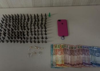 Guarda Municipal prende homem com 141 pinos de cocaína Guarda Municipal prende homem com 141 pinos de cocaína