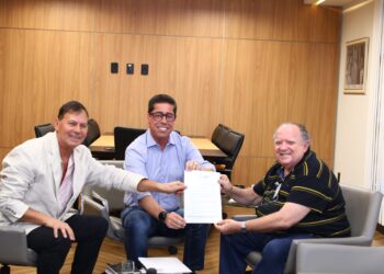 Assembleia Legislativa cria comenda para valorizar gastronomia capixaba e homenageia legado do chef Juarez Campos